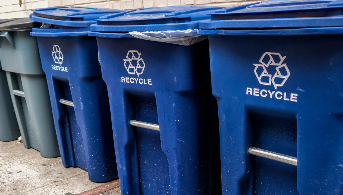 Recycle bins for promoting environmental awareness